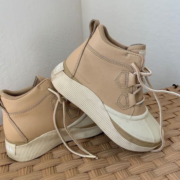 SOREL - Picture 1 of 5